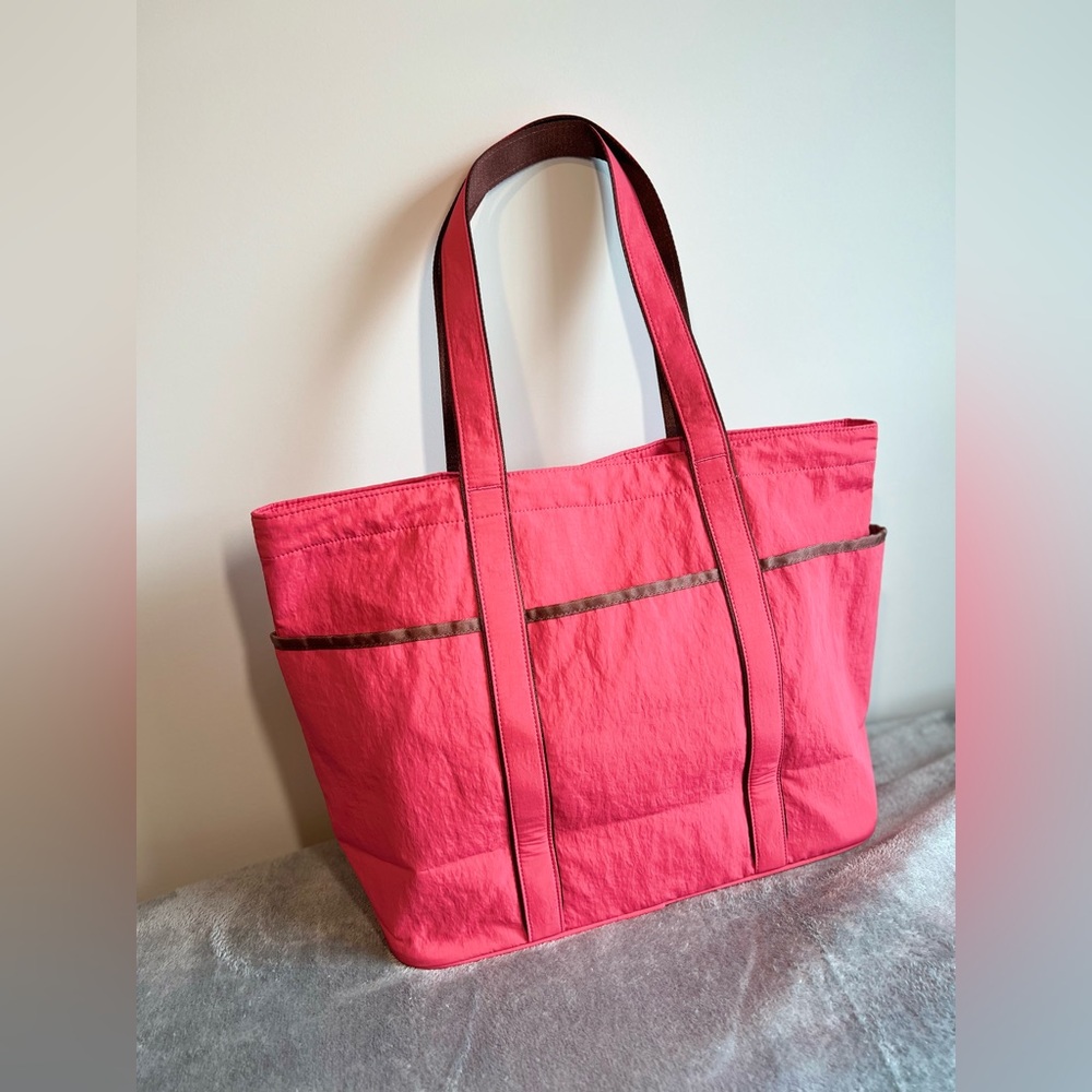 Lululemon Daily Multi-pocket Tote Bag 20L Glaze Pink/Ancient copper piping NWT - Picture 5 of 9